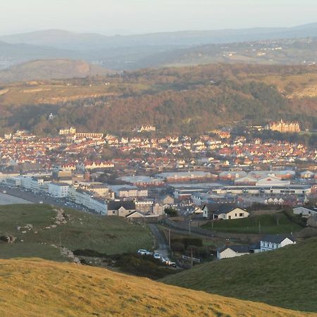Harringtons at 14 Hotell Llandudno Exteriör bild