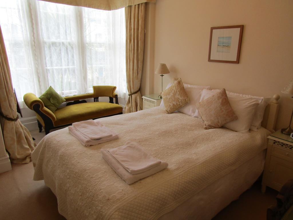 Harringtons at 14 Hotell Llandudno Exteriör bild