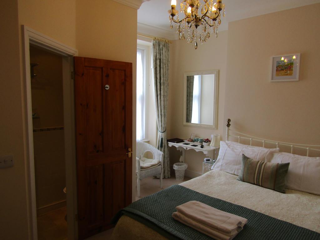 Harringtons at 14 Hotell Llandudno Exteriör bild