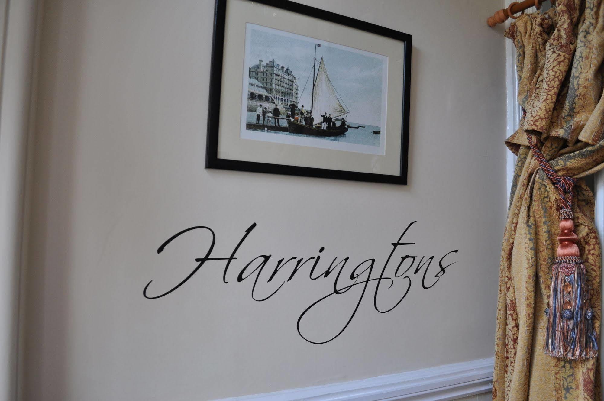 Harringtons at 14 Hotell Llandudno Exteriör bild
