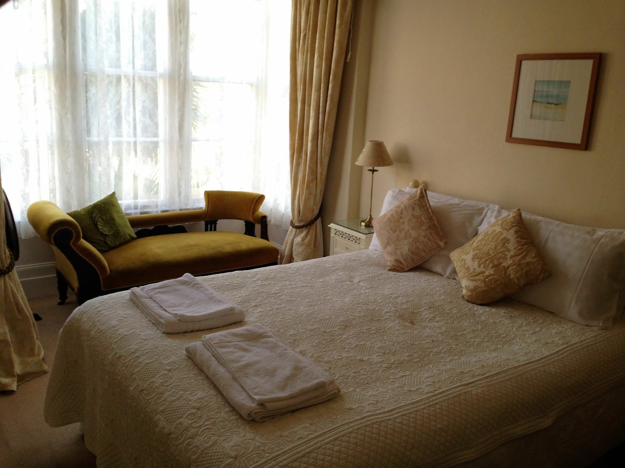 Harringtons at 14 Hotell Llandudno Exteriör bild