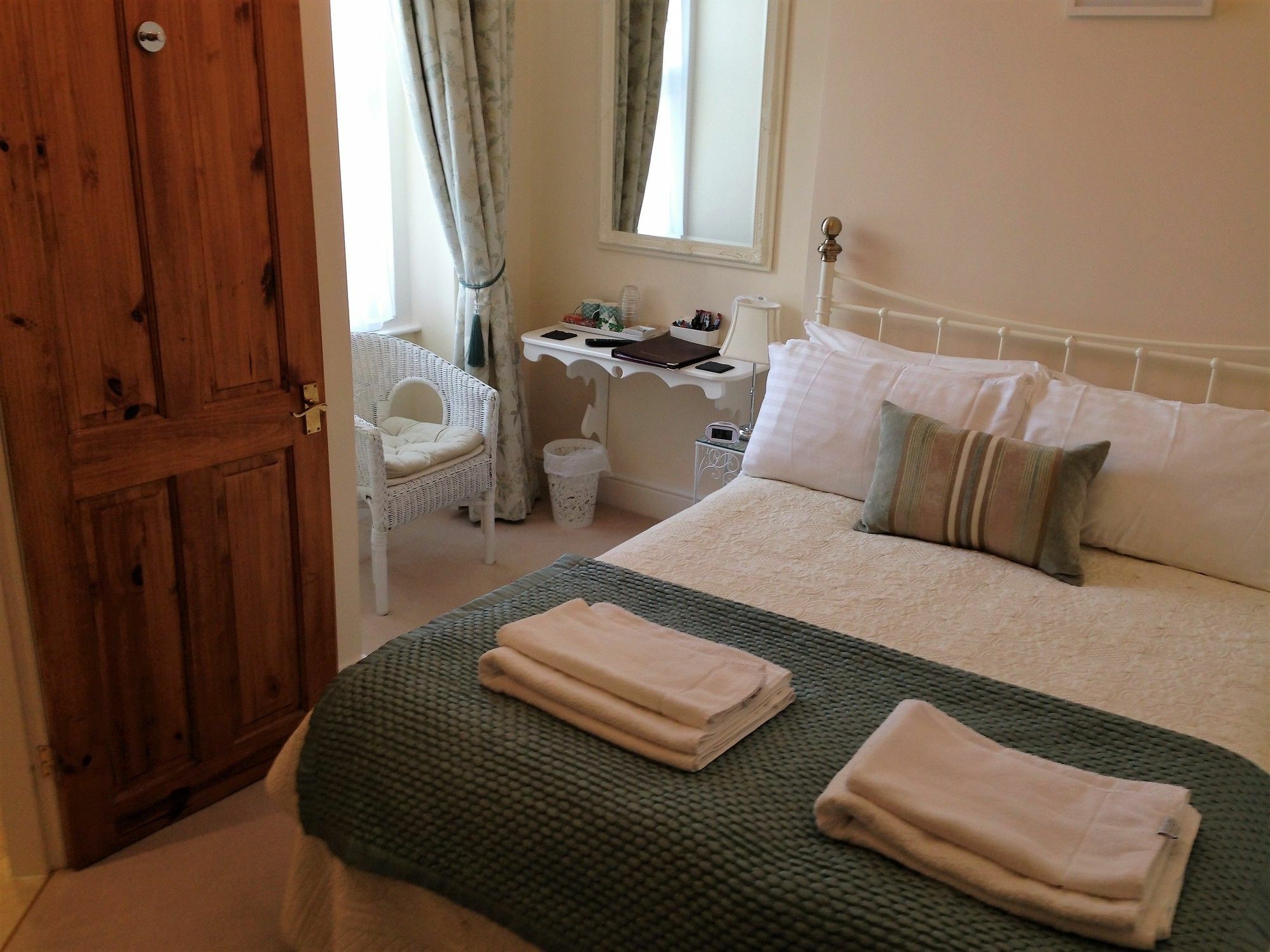 Harringtons at 14 Hotell Llandudno Exteriör bild